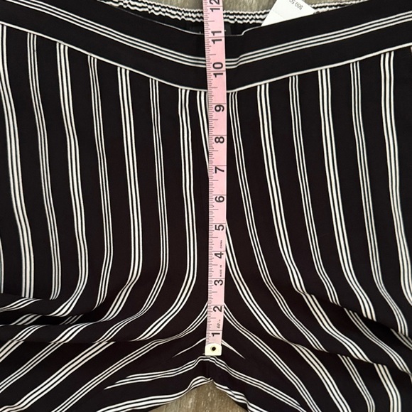 LOFT Black and White Striped Cropped Pants - Picture 5 of 9